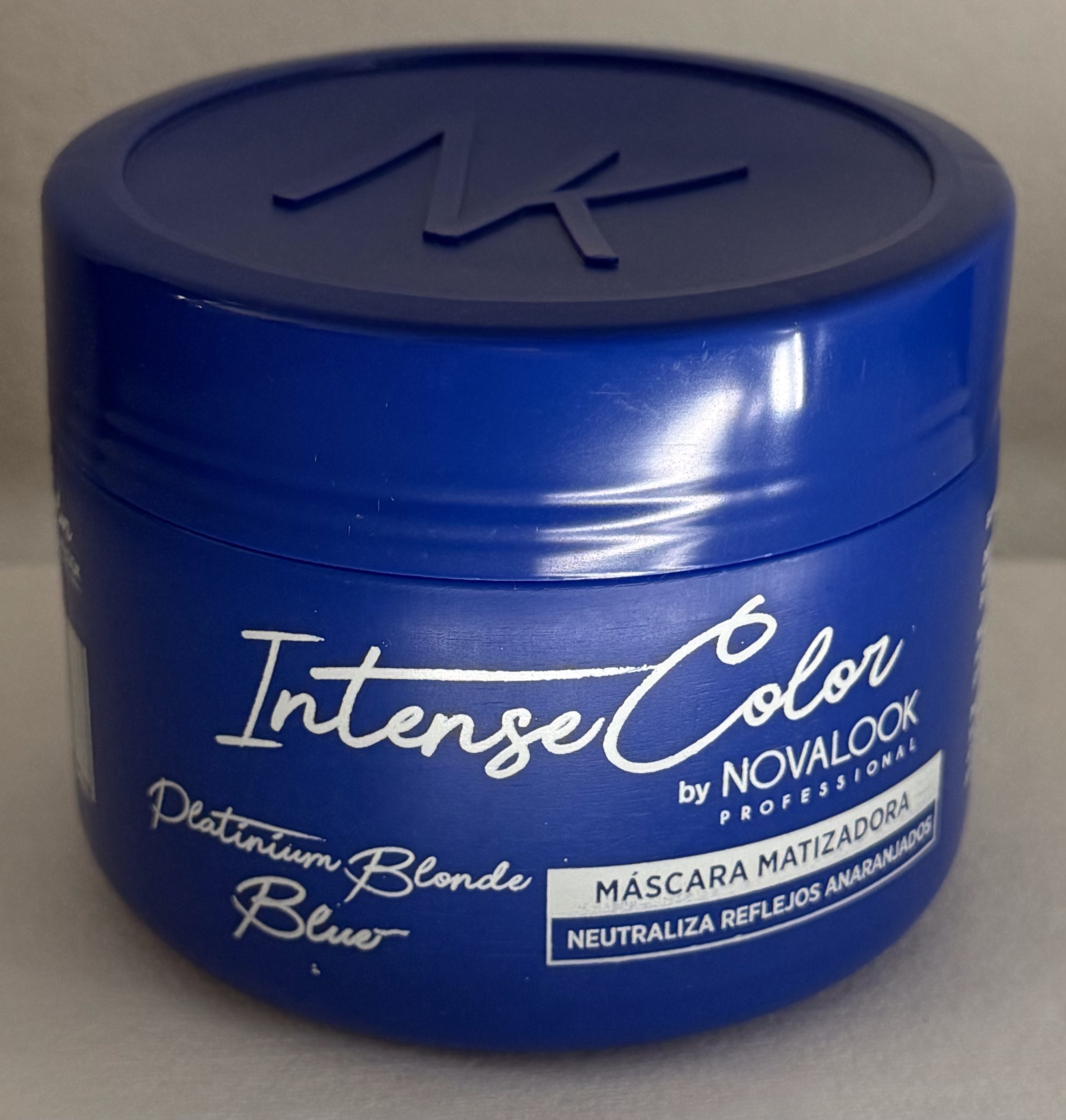 Mascara platinium blonde blue