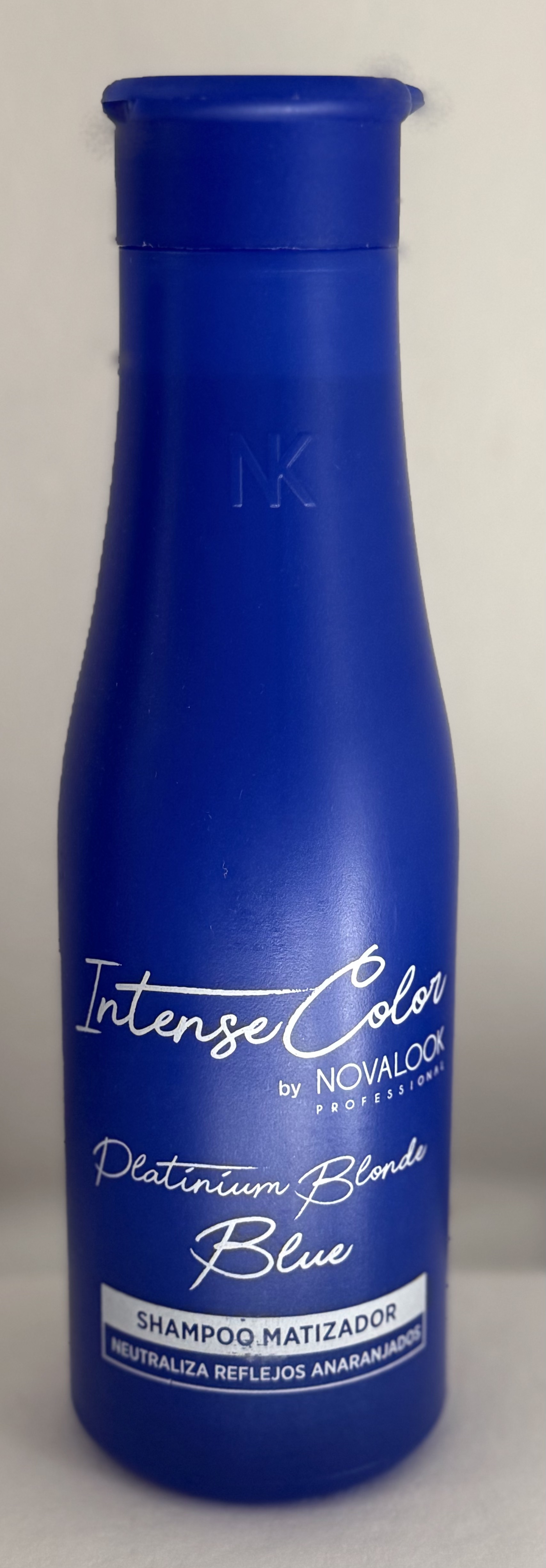 Shampoo platinium blonde blue